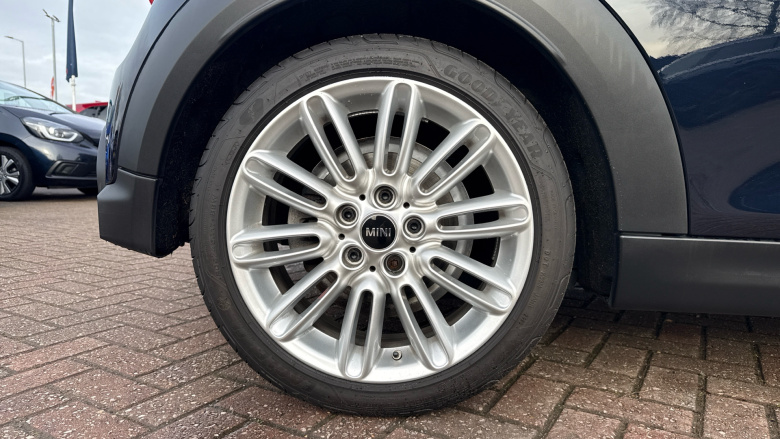 MINI Cooper 2.0 S Exclusive [Level 2] 3dr Auto Petrol Hatchback